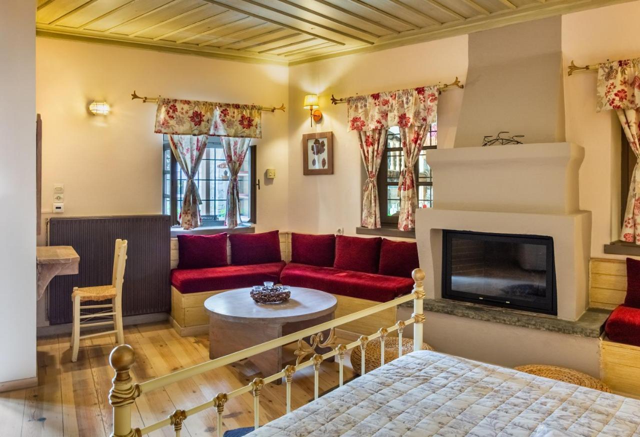 Hotel Nikos & Ioulia à Papingo Extérieur photo